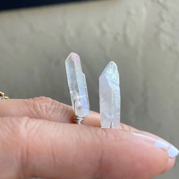 Quartz dangly earrings. Handmade twisted celtic hoop & angel aura crystal quartz - Picture 13 of 15